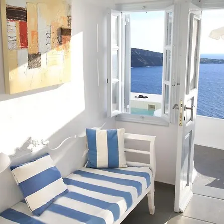 Finesse 3* Oia (Santorini)