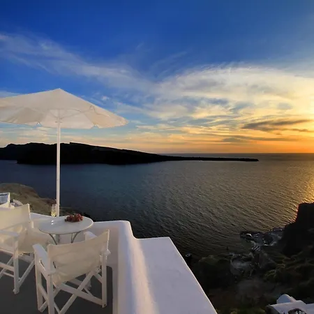 Finesse Oia (Santorini)