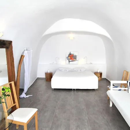 מלון דירות Finesse 3*