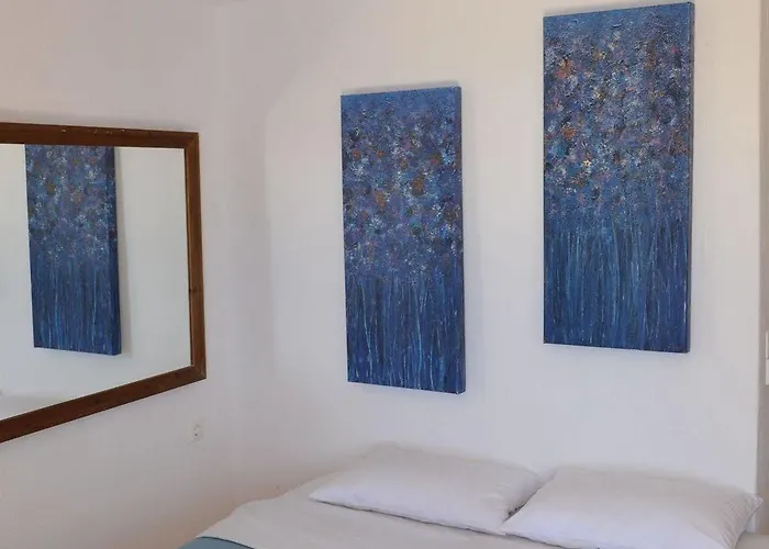 Finesse 3* Oia (Santorini)